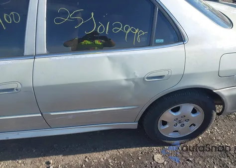 2001 Honda Accord 3.0 Ex z USA, uszkodzony, nr VIN 1HGCG16531A083616